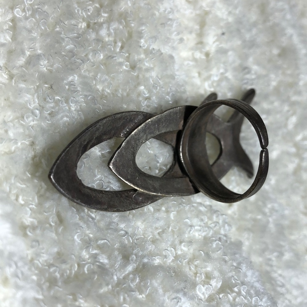 Vintage Fish Ring - Picture 3 of 5